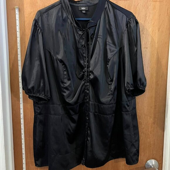 Size 24/26W - Mossimo - Black Satiny Short Sleeve Blouse - Picture 1 of 7